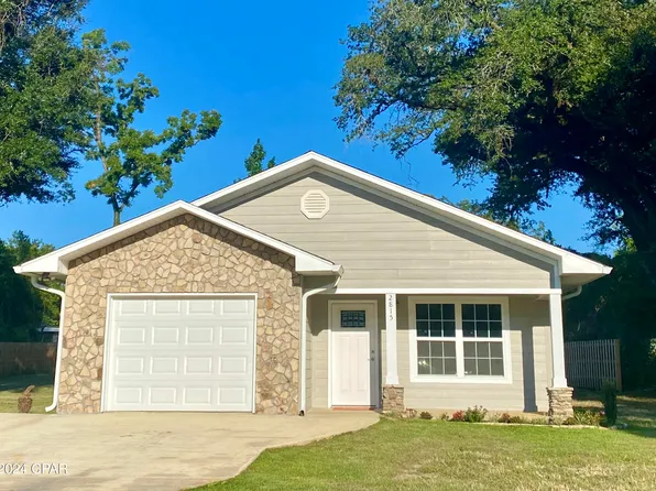 2815 Wynn St, Marianna, FL 32448