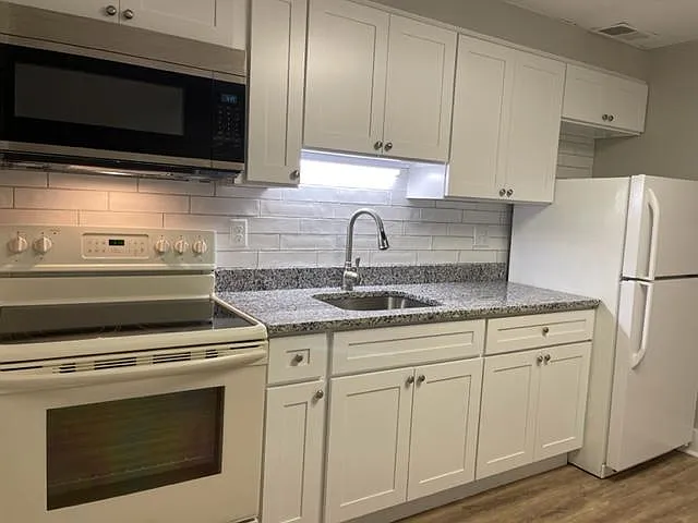 31 W Main St #2 — Photo 12