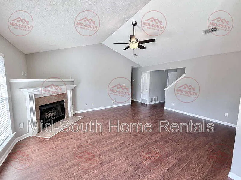 4 bed, 2.0 bath, $1,895 — Photo 4