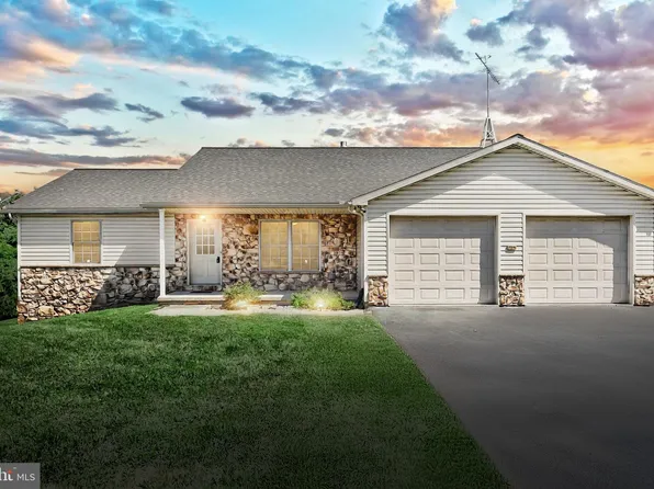 965 E Butter Rd, York, PA 17406