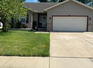 2700 Steiler Pl, Springfield, IL 62703