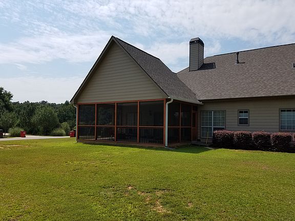 Rear View with 2017 Lanai