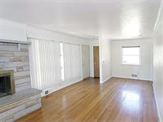 3rd image of 406 New Hampshire Dr