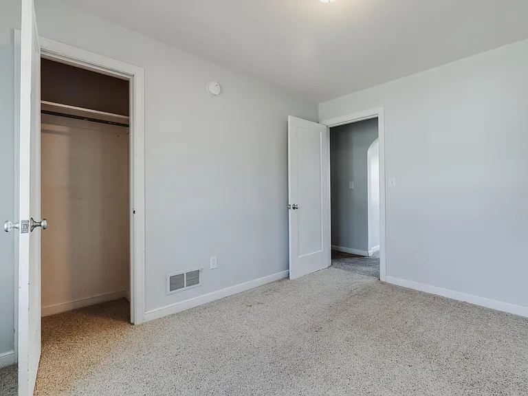 1222 9th St NE #UPSTAIRS — Photo 13