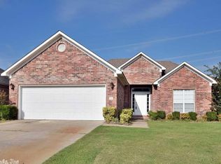 1305 Champions Dr, Conway, AR 72034