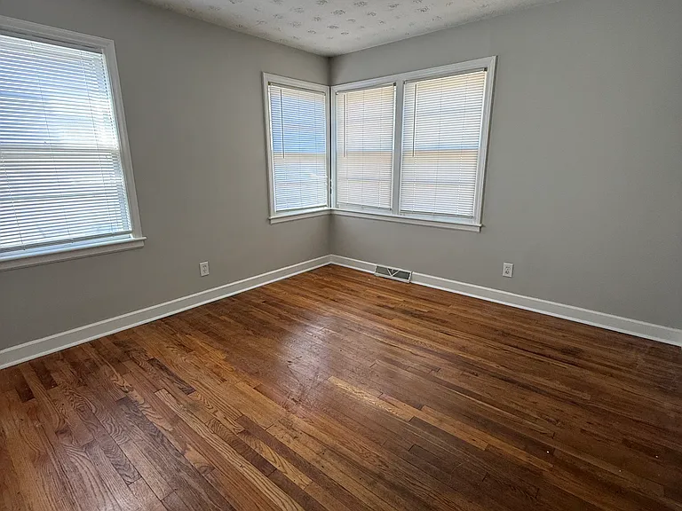 409 S Merritt Ave — Photo 24