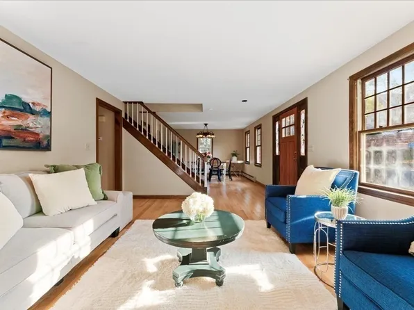 47 Hillcrest Rd, Weymouth, MA 02189