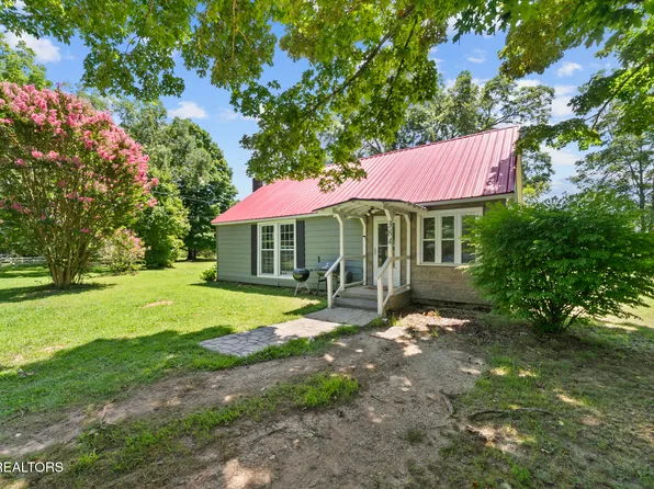 384 Woodlee St, Spencer, TN 38585