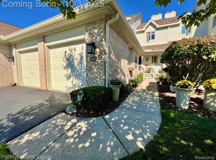 4441 Glen Eagles Ct, Brighton, MI 48116