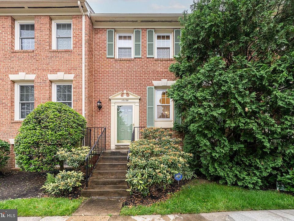 1st image of 10139 Oakwood Chase Ct