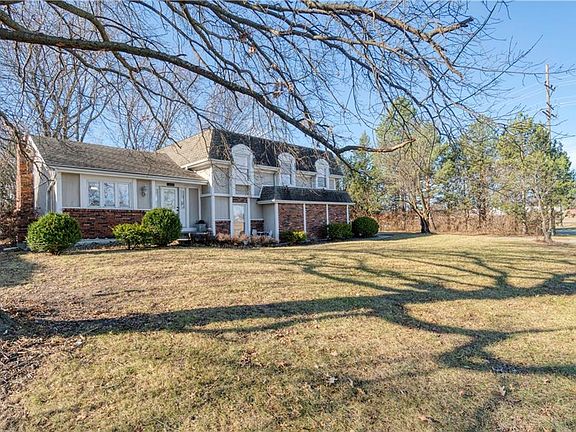4th image of 1401 E Oxford Pl