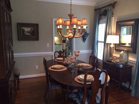 Formal dining room