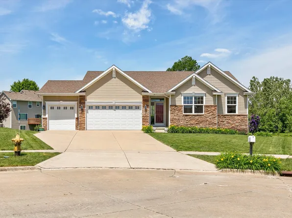 5912 NW 92nd Ct, Johnston, IA 50131