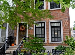 1945 W School St, Chicago, IL 60657