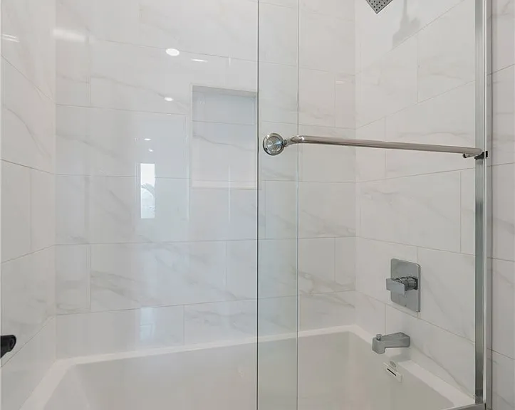 16285 Veterans Way — Photo 27