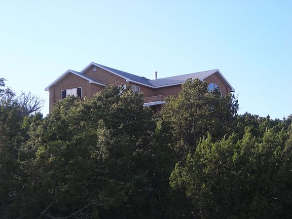 3rd image of 2 Zane Dr