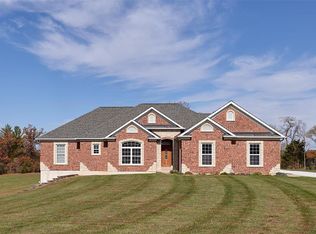 135 Foxwoods Ct, Troy, MO 63379