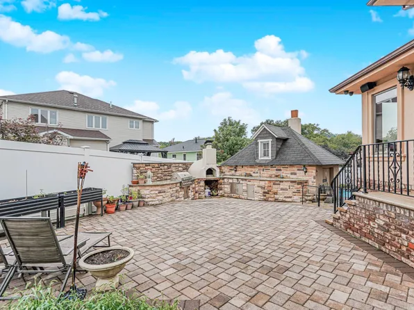 14 Walnut Place image 10 of 47