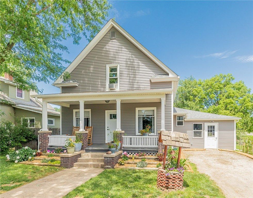 207 Chestnut St, Minburn, IA 50167 Zillow