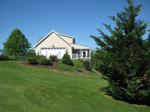 Garage/Deck side