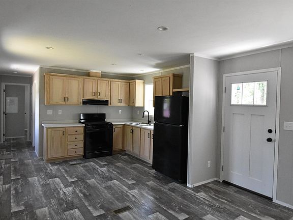 3rd image of 25 Schult Street
