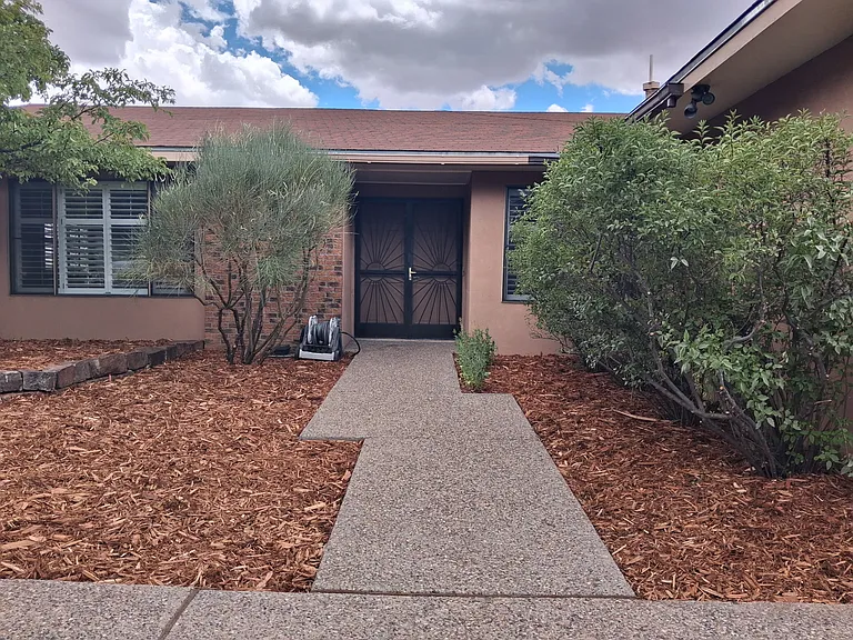 2202 Brillante St — Photo 1