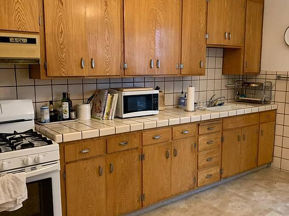 3rd image of 2820 Octavia St #1