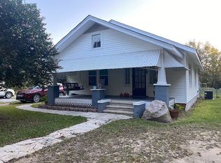 305 De La Pointe Dr, Gautier, MS 39553
