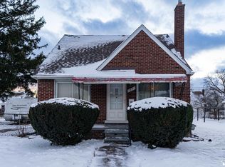 1431 Canterbury St, Dearborn, MI 48120