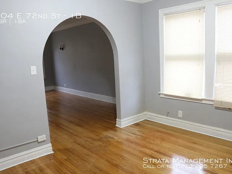 404 E 72nd St — Photo 10