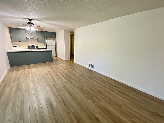 3rd image of 5130 Shelter Creek Ln