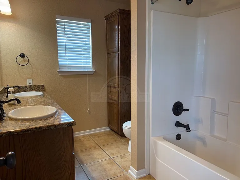 4701 Autumn Valley Dr — Photo 20