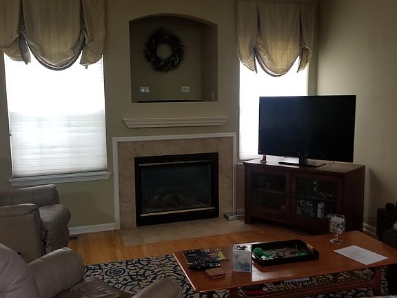 5th image of 1909 Maureen Dr
