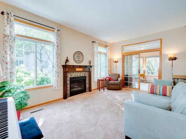 2489 Lockwood Dr #55, Mendota Heights, MN 55120