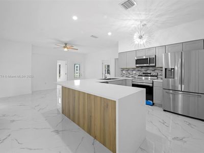 925 NE 4th St, Hallandale Beach, FL, 33009