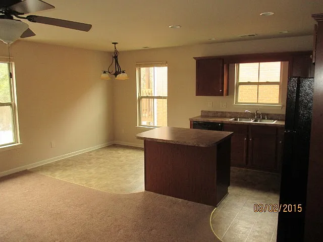Rosewood Condos — Photo 2
