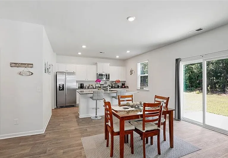 147 Troupe Dr — Photo 10