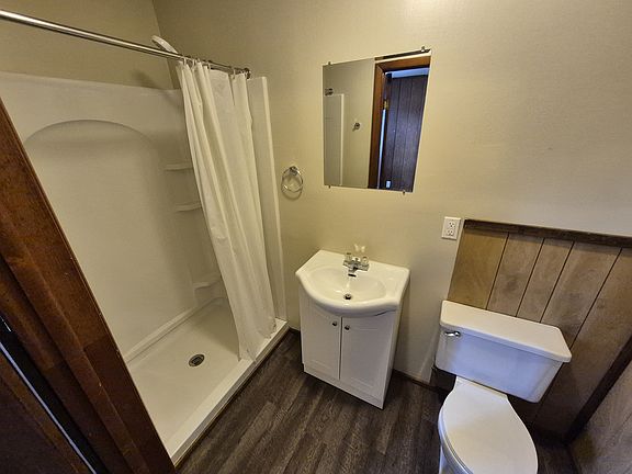 3rd image of 7263 N Woodbridge Rd #4