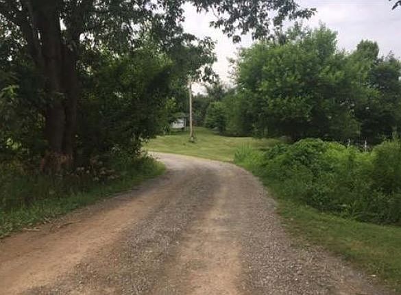 2nd image of 1145 Wickliffe Farm Ln