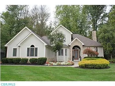 5190 Medallion Dr E photo 1