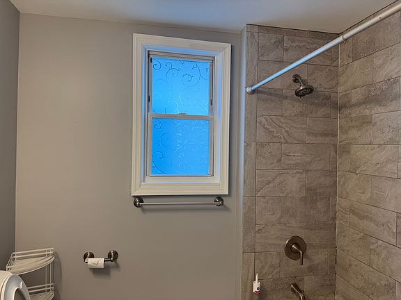 2nd image of 12 Washington Ter