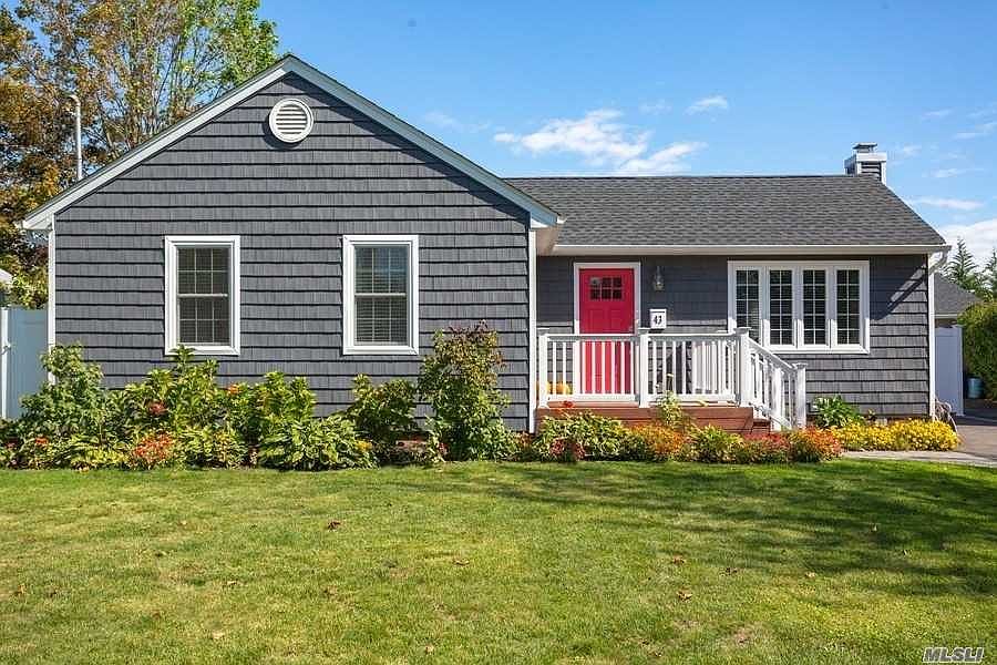 1st image of 43 Beachwood Dr