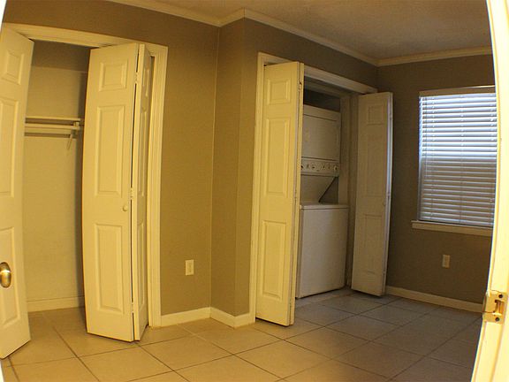 4th image of 513 Circle Dr APT E2