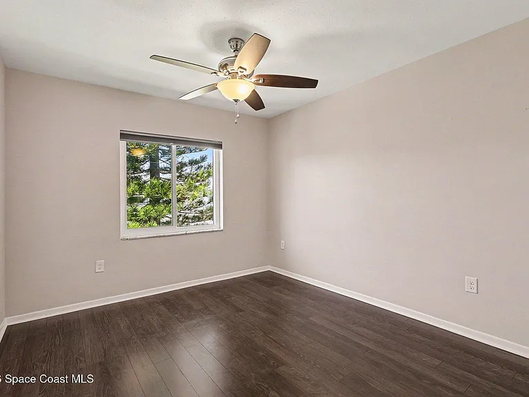40 Adams Ct — Photo 20