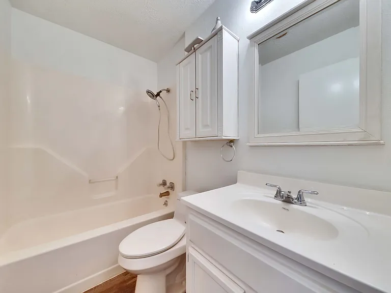 3411 Monument Dr — Photo 9