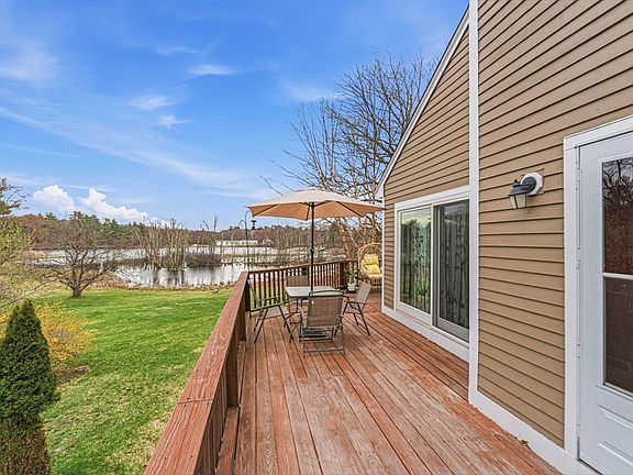 3rd image of 53 Cortland Ln #53