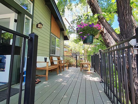 Deck off of the main living area
