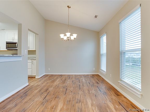 4th image of 213 Island Cove Ct APT C