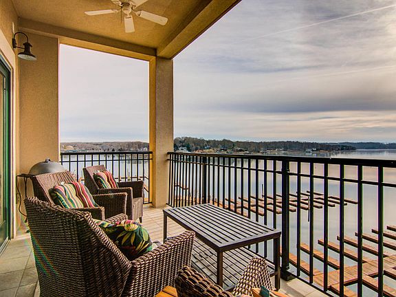 2nd image of 100 Bridgewater Pointe Pl Unit 305