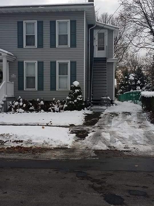 Entrance and driveway